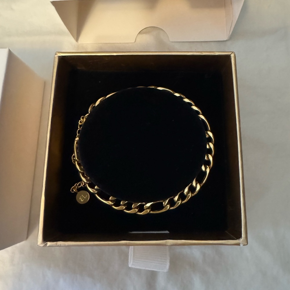 Abbot Lyon gold chain link bracelet in gold